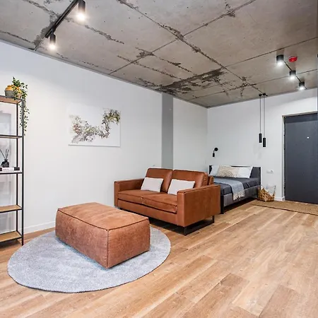 Ozas Park And Suites