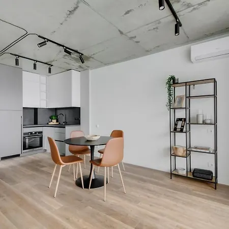 Ozas Park And Suites