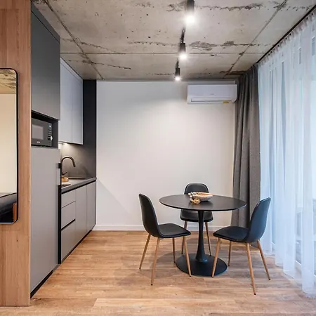 Ozas Park And Suites