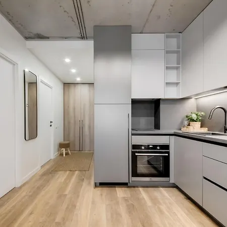 Ozas Park And Suites *