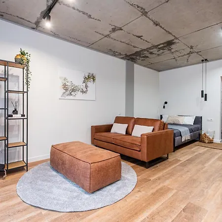 Ozas Park And Suites *